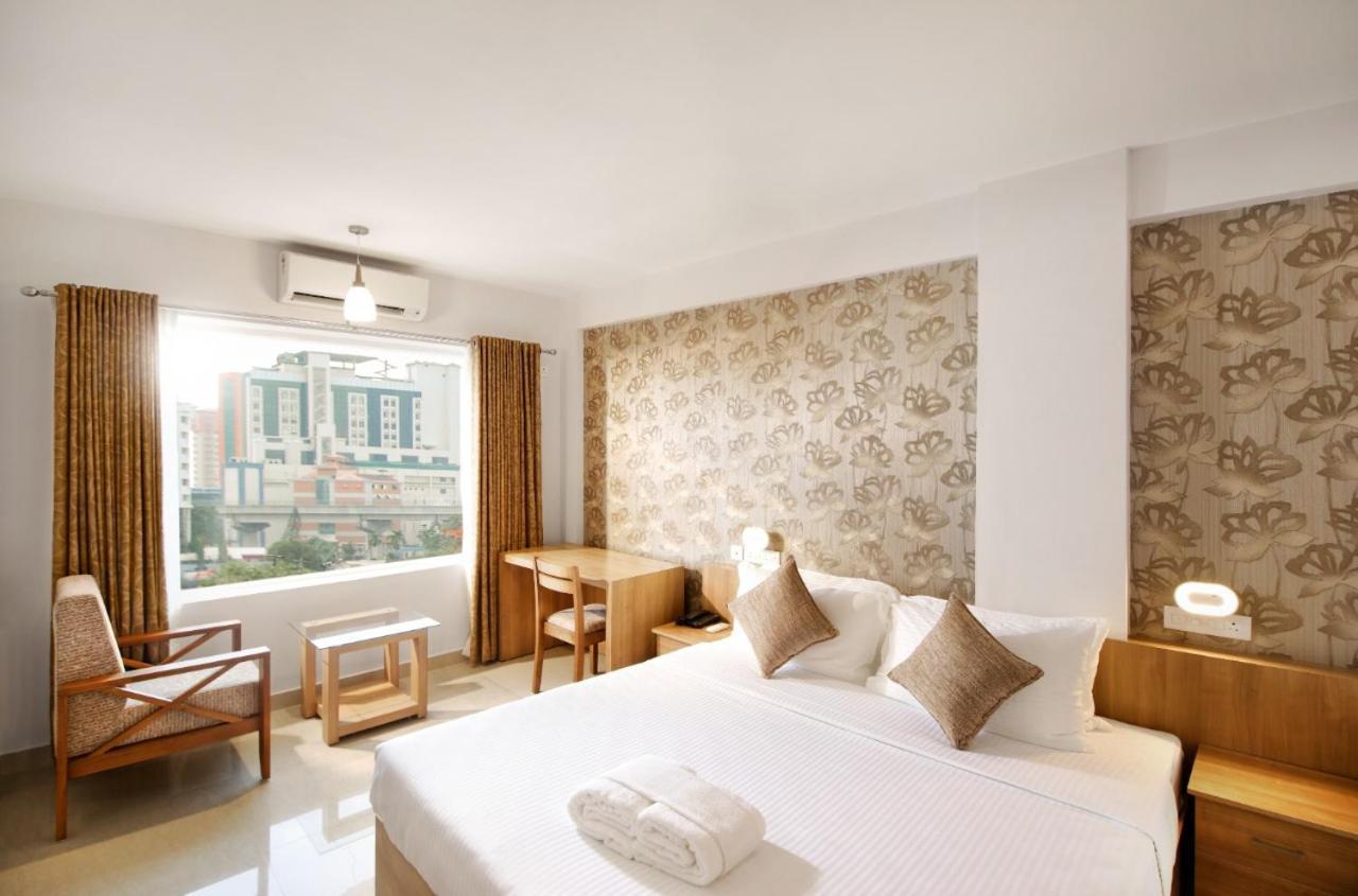 Sidra Pristine Hotel And Portico Halls Kochi Exterior photo