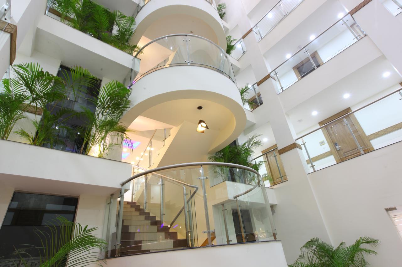 Sidra Pristine Hotel And Portico Halls Kochi Exterior photo