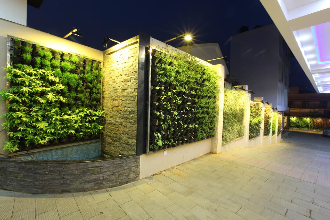 Sidra Pristine Hotel And Portico Halls Kochi Exterior photo