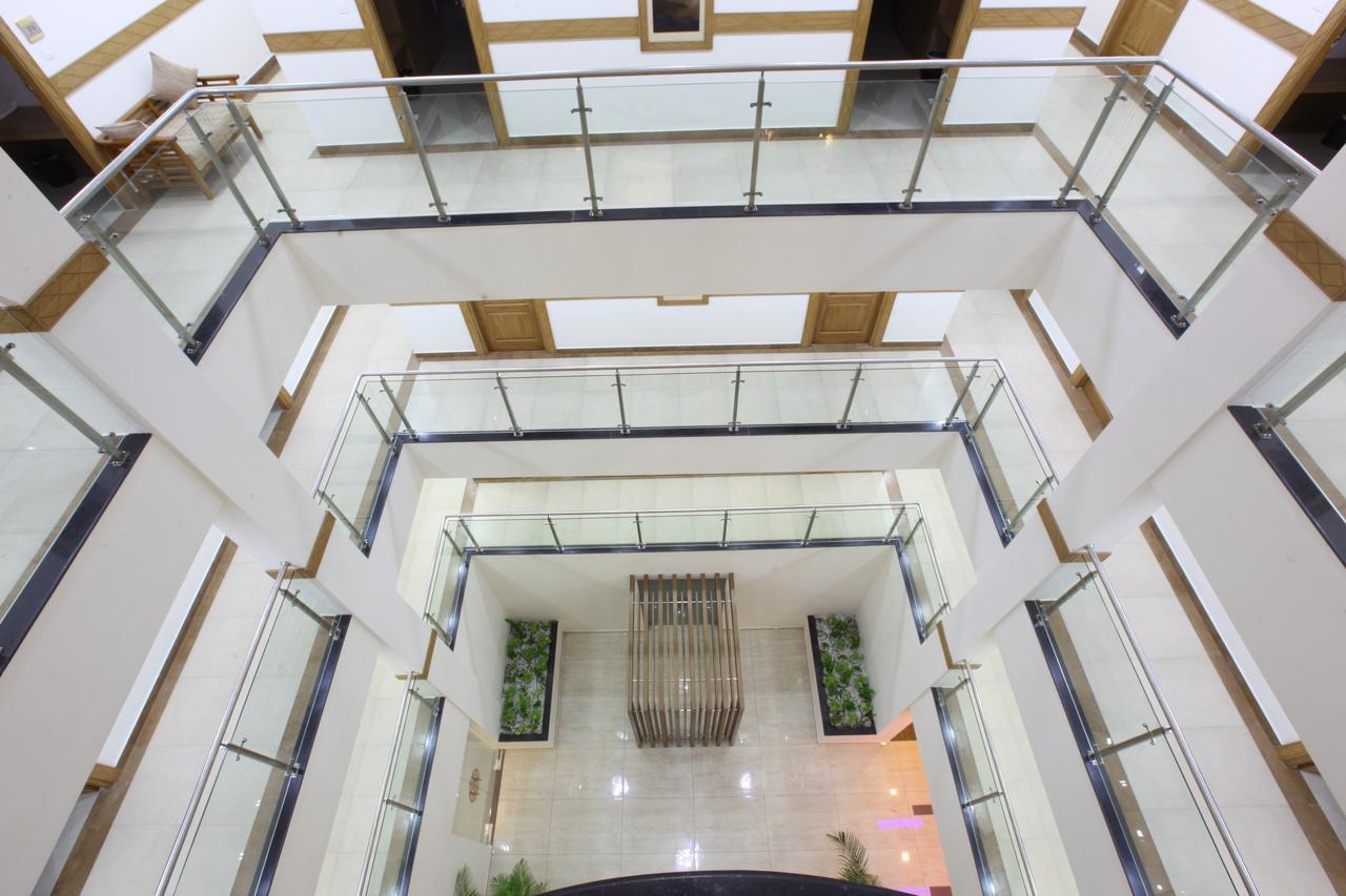 Sidra Pristine Hotel And Portico Halls Kochi Exterior photo