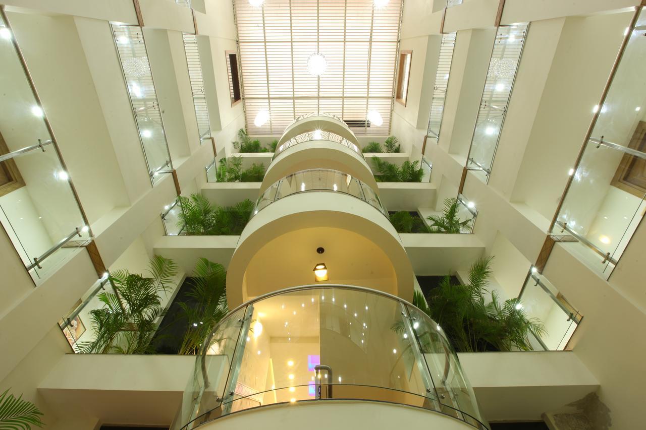 Sidra Pristine Hotel And Portico Halls Kochi Exterior photo
