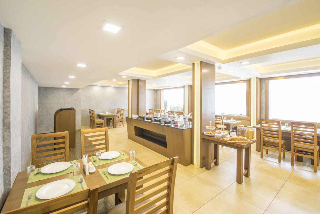 Sidra Pristine Hotel And Portico Halls Kochi Exterior photo