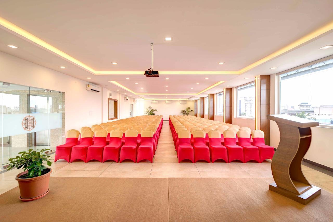 Sidra Pristine Hotel And Portico Halls Kochi Exterior photo