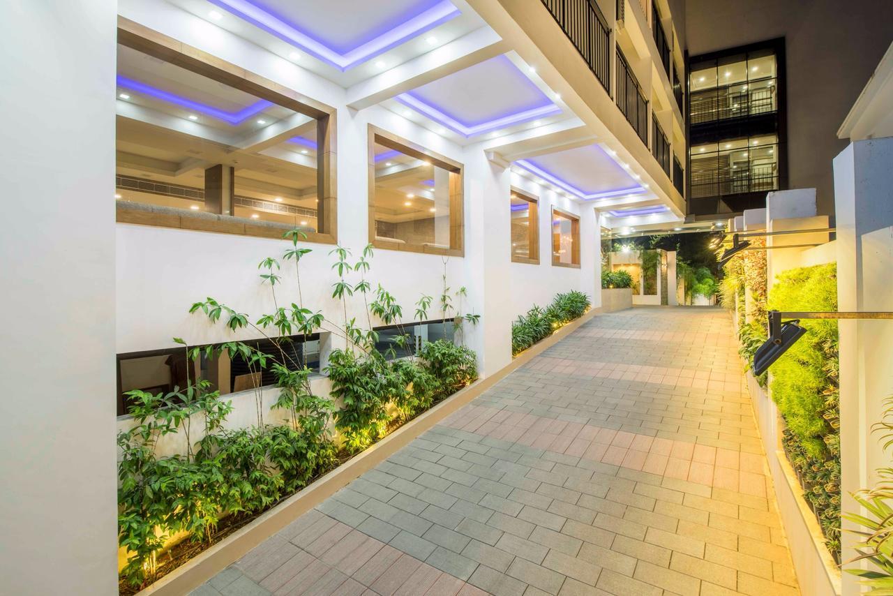 Sidra Pristine Hotel And Portico Halls Kochi Exterior photo