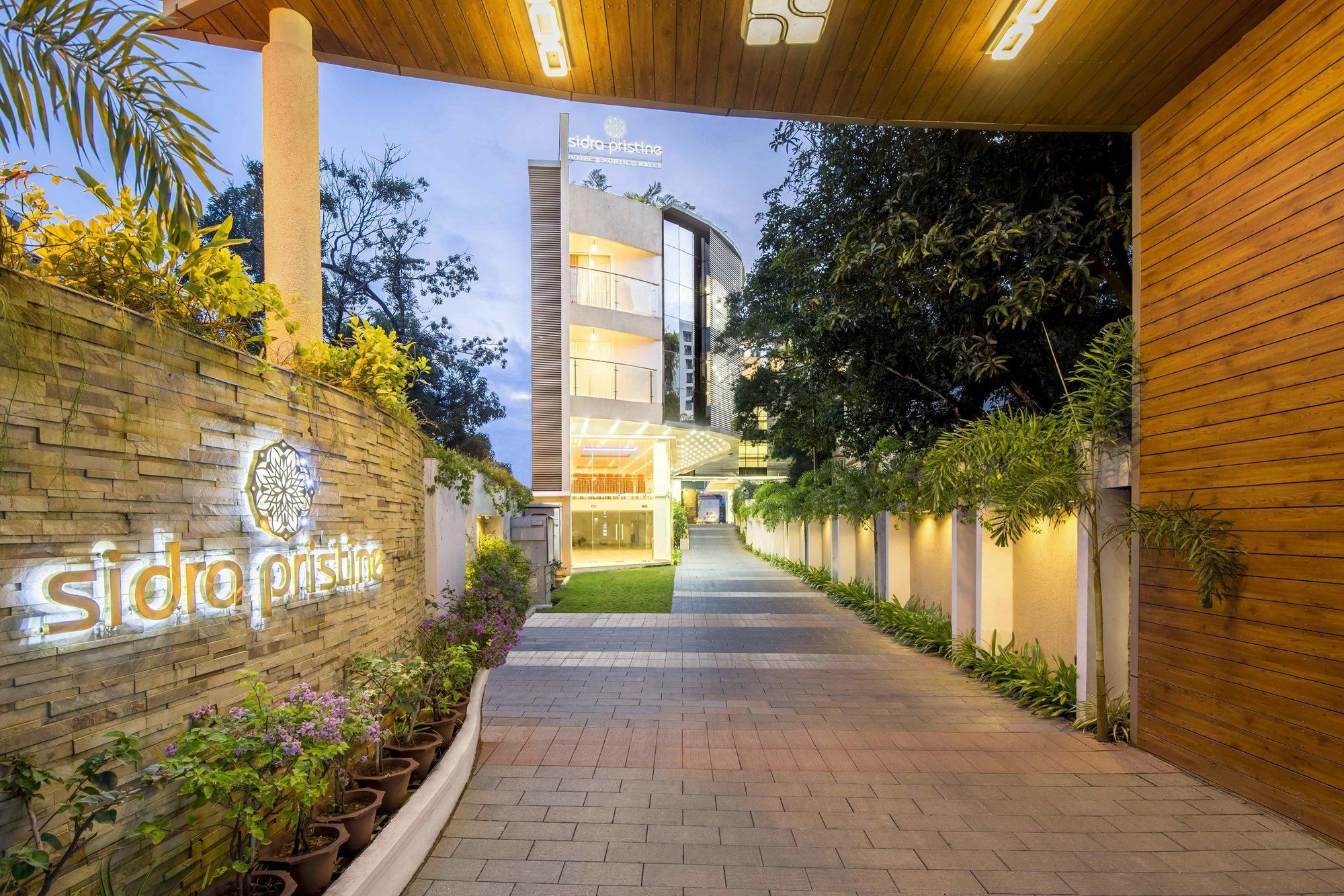 Sidra Pristine Hotel And Portico Halls Kochi Exterior photo